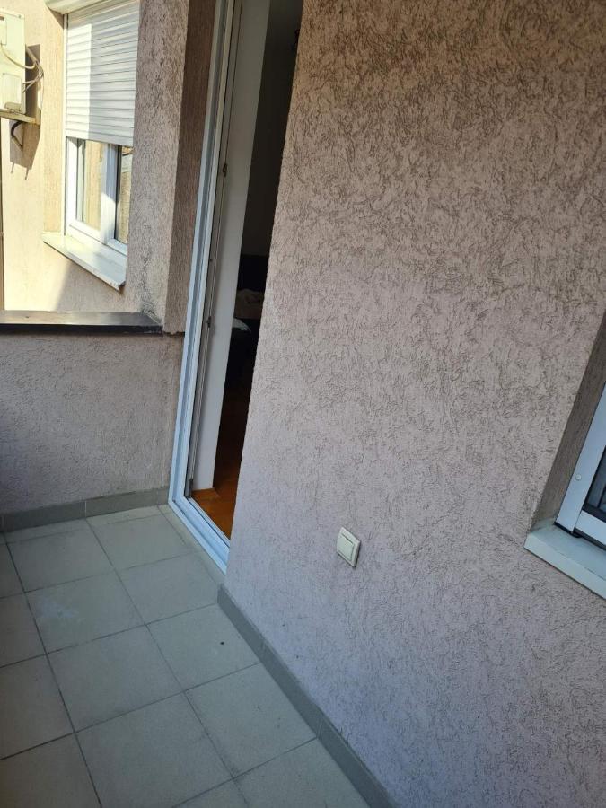 Lux Apartment Rose 2 60M2 Крагуевац Екстериор снимка
