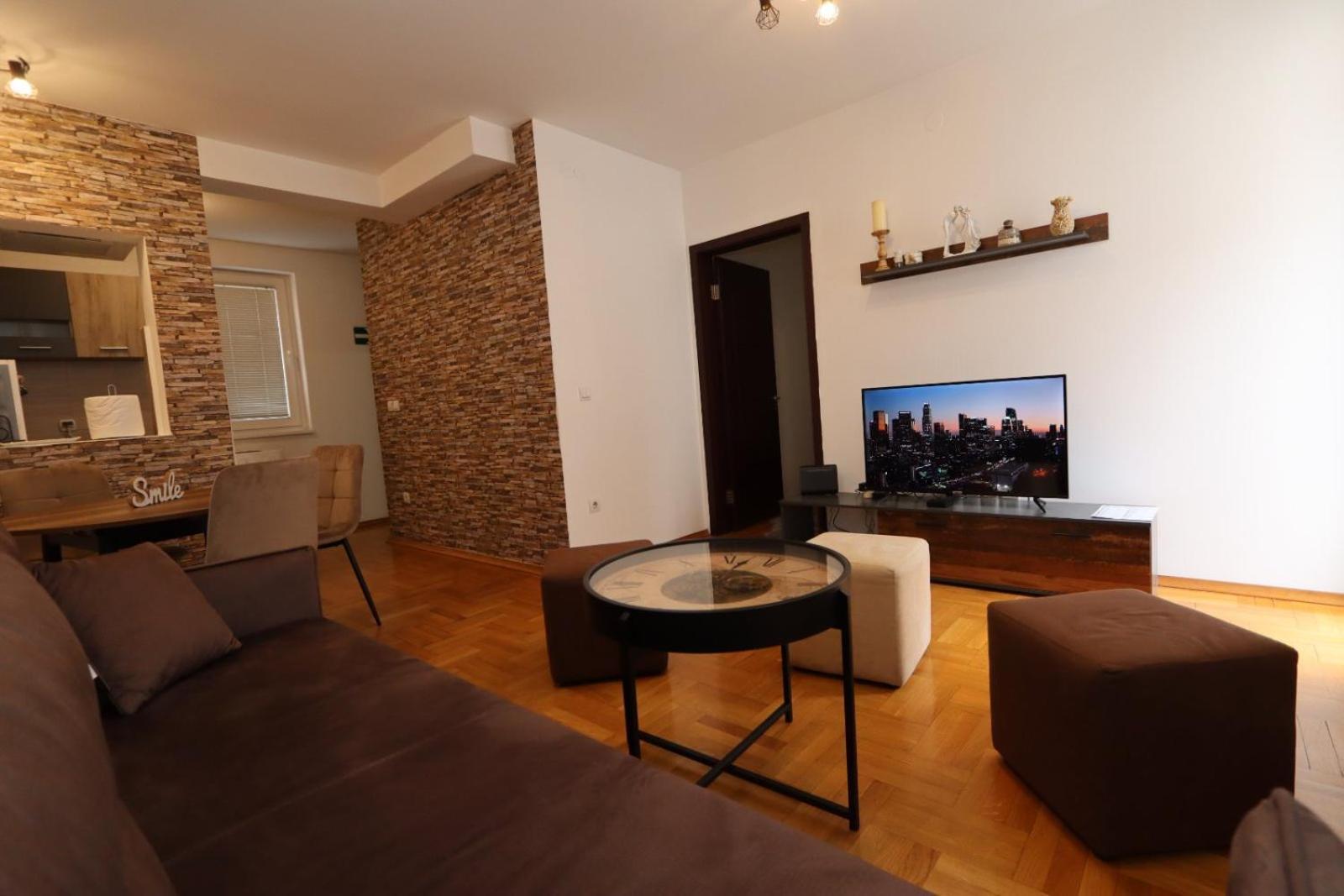 Lux Apartment Rose 2 60M2 Крагуевац Екстериор снимка
