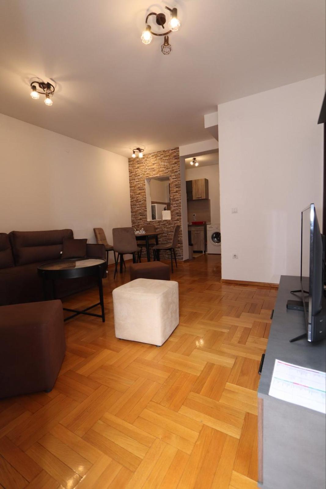 Lux Apartment Rose 2 60M2 Крагуевац Екстериор снимка